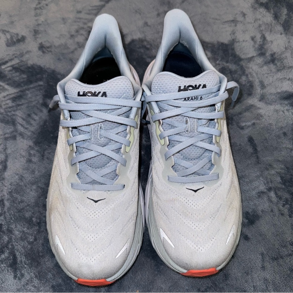 Hoka Arahi 6 size 10.5 D Wide “Plein Air / Blue Fog"